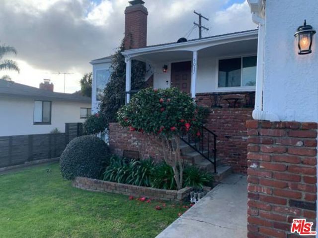 5037 Parkglen Avenue, Los Angeles, CA 90043