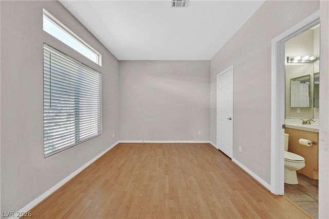 8828 La Manga Avenue, Las Vegas, NV 89147