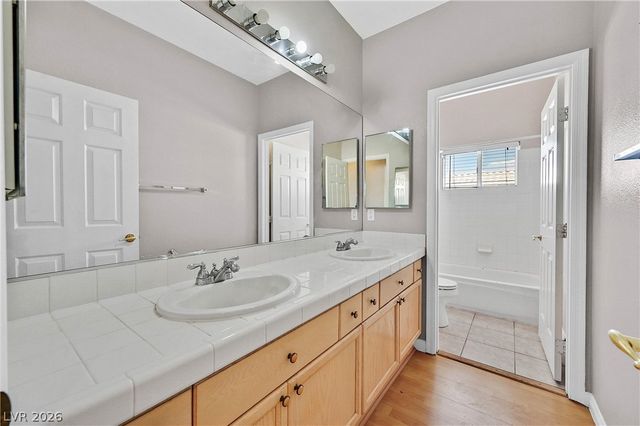 8828 La Manga Avenue, Las Vegas, NV 89147