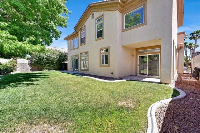 8828 La Manga Avenue, Las Vegas, NV 89147