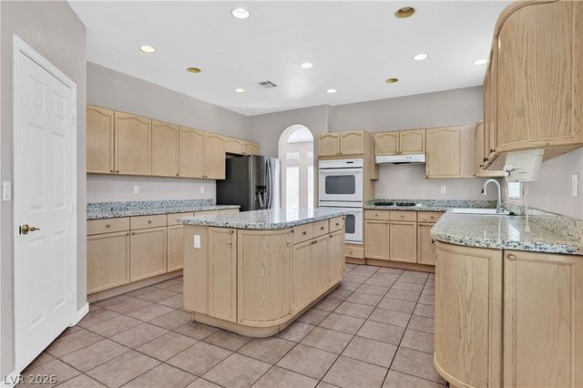 8828 La Manga Avenue, Las Vegas, NV 89147