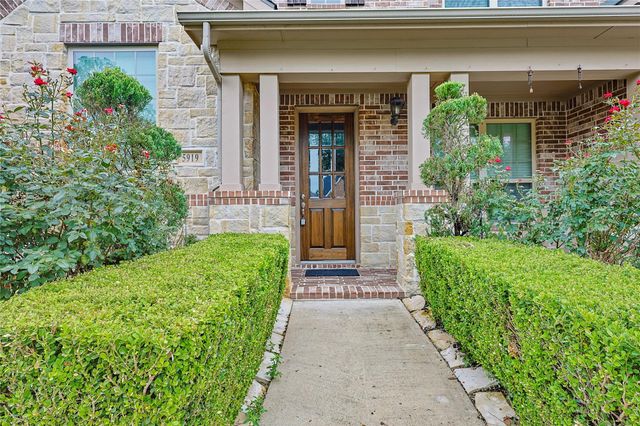 5919 Solara Ledge Lane, Sugar Land, TX 77479