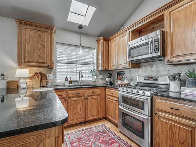 209 Olde Brook Court, Norman, OK 73072