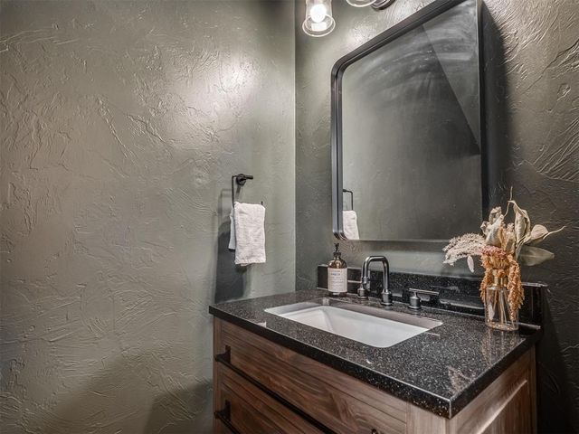 209 Olde Brook Court, Norman, OK 73072