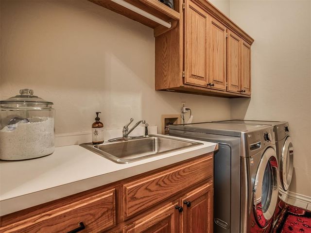 209 Olde Brook Court, Norman, OK 73072