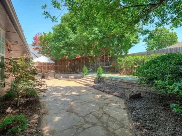 209 Olde Brook Court, Norman, OK 73072