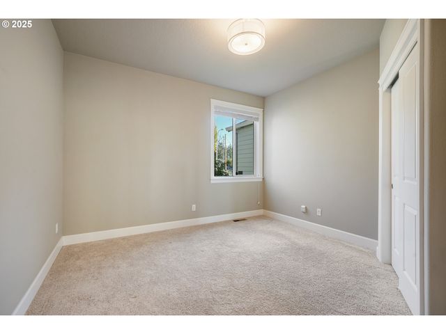 4346 Se CEDAR St, Hillsboro, OR 97123