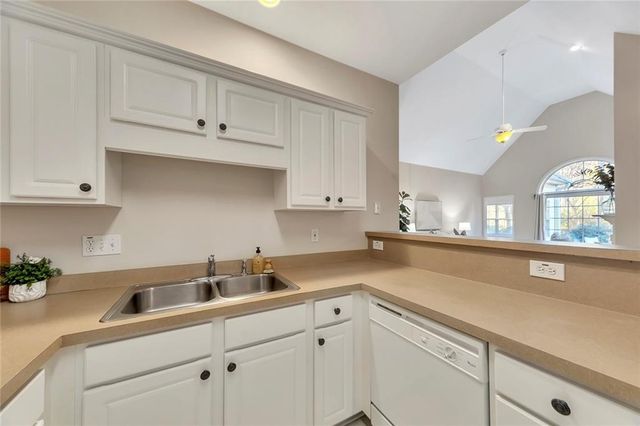 1430 Settlers Walk Way SW, Marietta, GA 30060