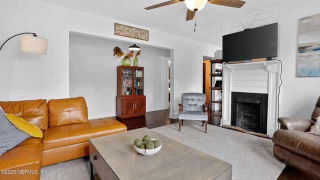 940 MURRAY Drive, Jacksonville, FL 32205