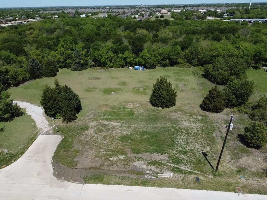130 Sherry Lane, Hackberry, TX 75036 — exterior