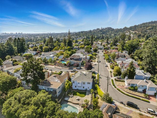 56 Selkirk Street, Oakland, CA 94619