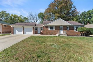 5570 Cumberland Drive, Garfield Heights, OH 44125