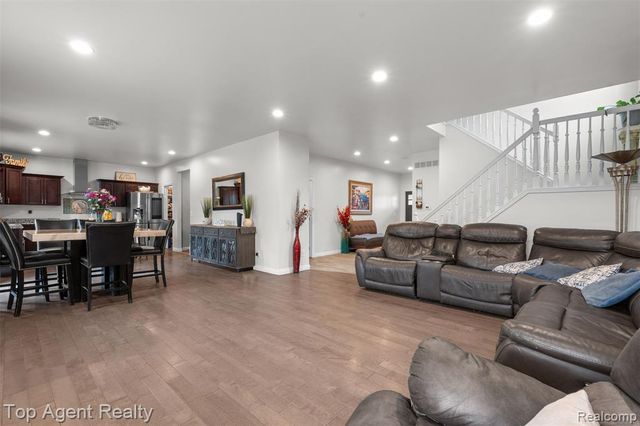 36738 Vine Drive, Sterling Heights, MI 48312