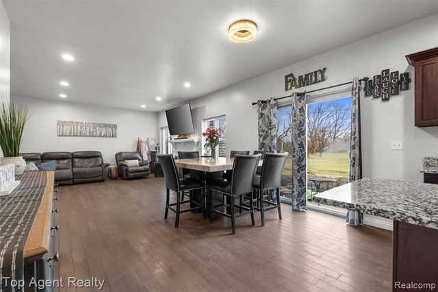 36738 Vine Drive, Sterling Heights, MI 48312