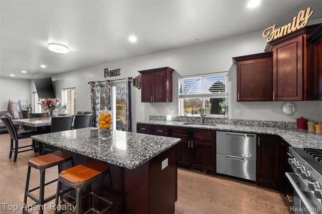 36738 Vine Drive, Sterling Heights, MI 48312