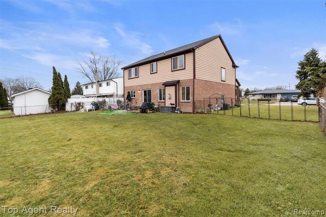 36738 Vine Drive, Sterling Heights, MI 48312