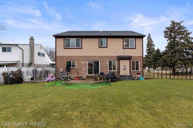 36738 Vine Drive, Sterling Heights, MI 48312