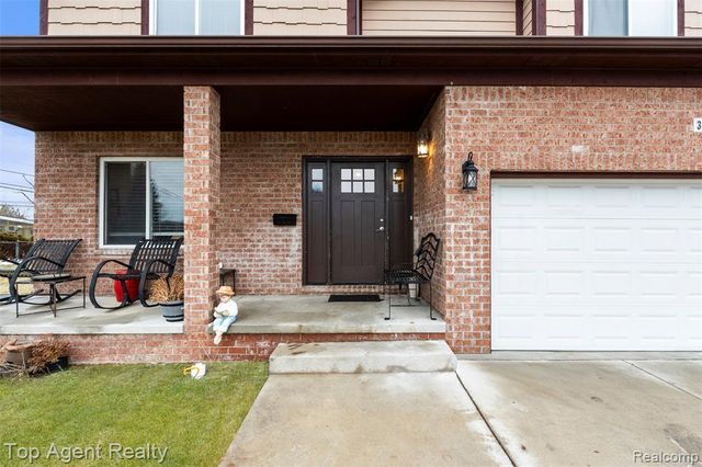 36738 Vine Drive, Sterling Heights, MI 48312