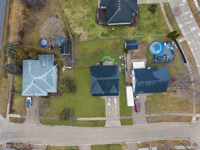 36738 Vine Drive, Sterling Heights, MI 48312