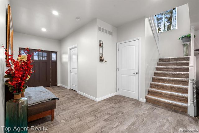 36738 Vine Drive, Sterling Heights, MI 48312