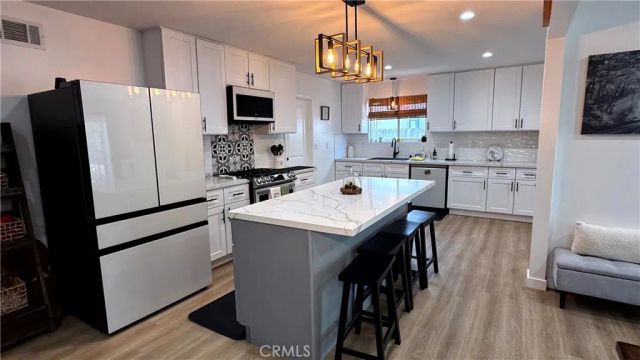 1590 Sabina, Simi Valley, CA 93063