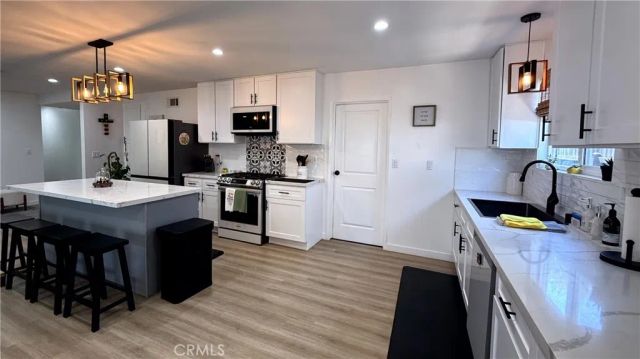 1590 Sabina, Simi Valley, CA 93063