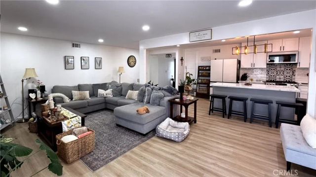 1590 Sabina, Simi Valley, CA 93063