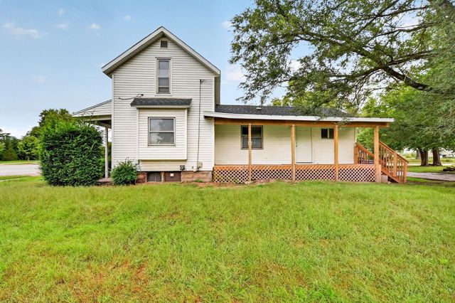 1644 Logan Avenue, Waterloo, IA 50703
