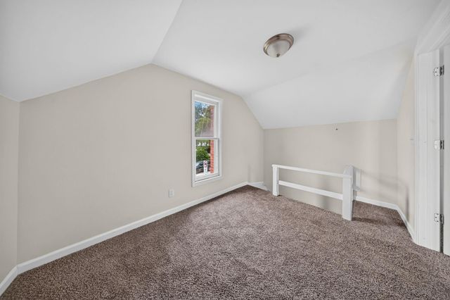 1644 Logan Avenue, Waterloo, IA 50703