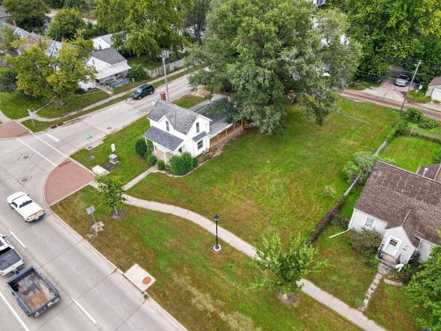 1644 Logan Avenue, Waterloo, IA 50703