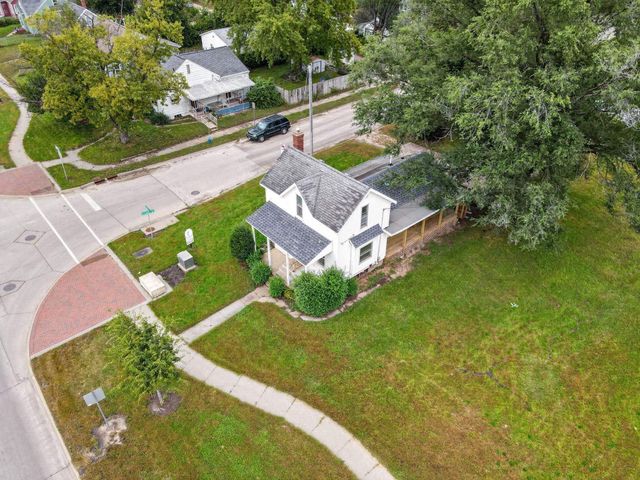 1644 Logan Avenue, Waterloo, IA 50703