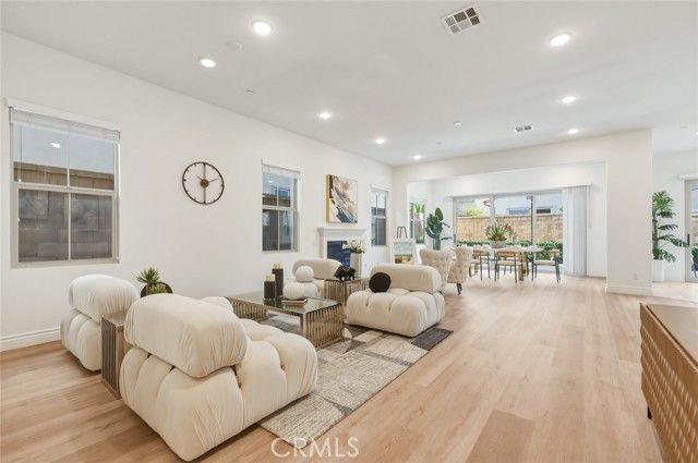 218 Geyser, Irvine, CA 92618