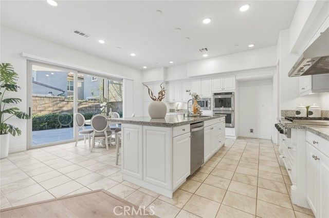 218 Geyser, Irvine, CA 92618