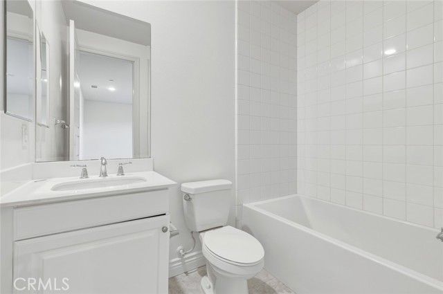 218 Geyser, Irvine, CA 92618