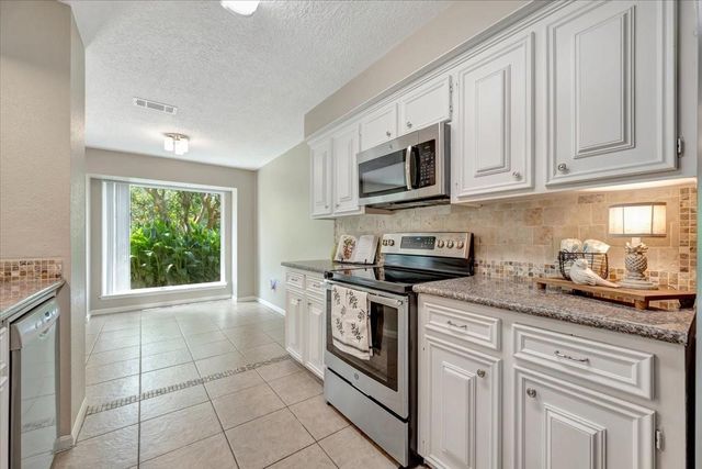 16226 Mill Point Drive, Houston, TX 77059