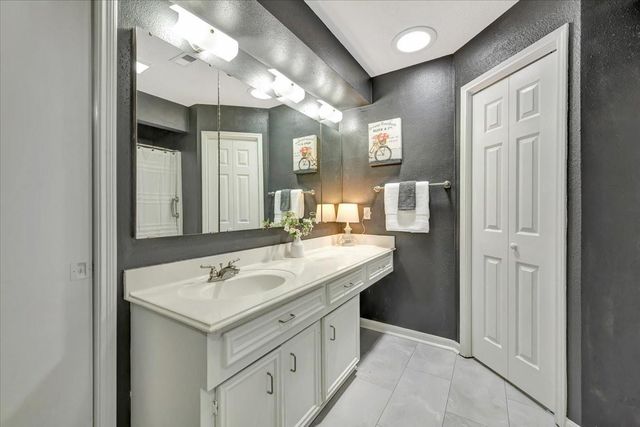 16226 Mill Point Drive, Houston, TX 77059