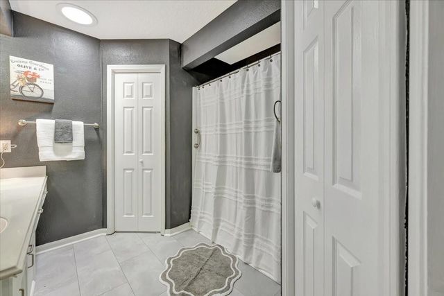 16226 Mill Point Drive, Houston, TX 77059