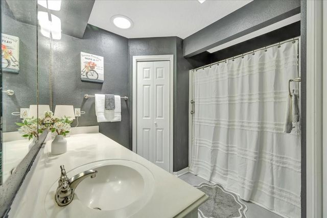 16226 Mill Point Drive, Houston, TX 77059