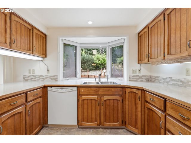 28722 Sw WILDHAVEN Ln, Hillsboro, OR 97123