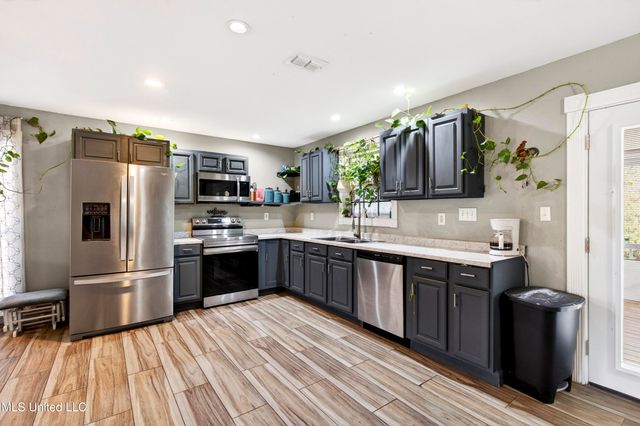 410 Wittman Avenue, Pass Christian, MS 39571