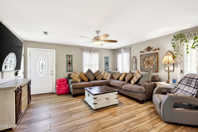 410 Wittman Avenue, Pass Christian, MS 39571