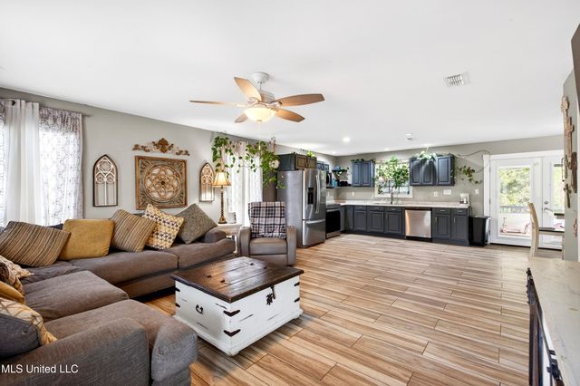 410 Wittman Avenue, Pass Christian, MS 39571