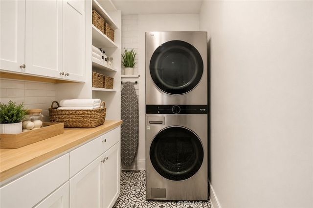 11637 Prager, Lakeview Terrace, CA 91342
