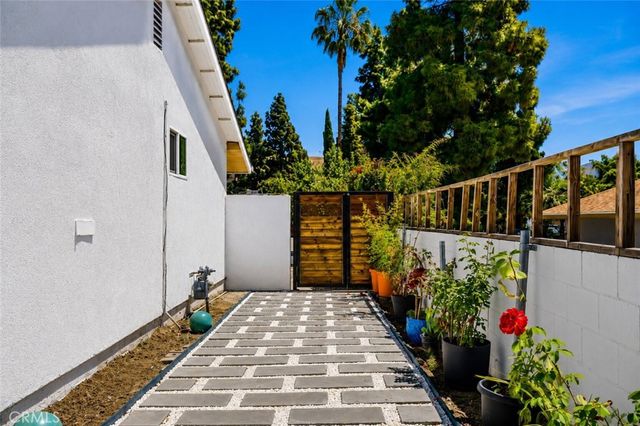 11637 Prager, Lakeview Terrace, CA 91342
