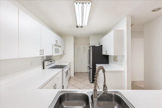 10129 W Atlantic Boulevard E3, Coral Springs, FL 33071