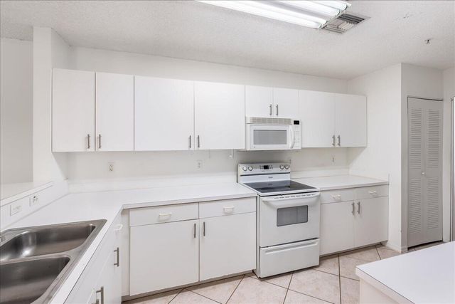 10129 W Atlantic Boulevard E3, Coral Springs, FL 33071