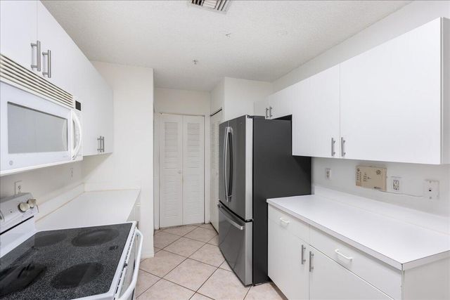10129 W Atlantic Boulevard E3, Coral Springs, FL 33071