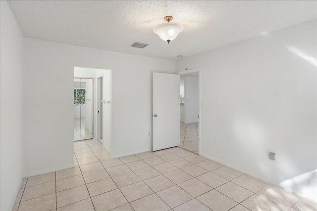 10129 W Atlantic Boulevard E3, Coral Springs, FL 33071