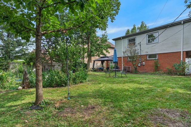 7106 Beckwith Road, Morton Grove, IL 60053