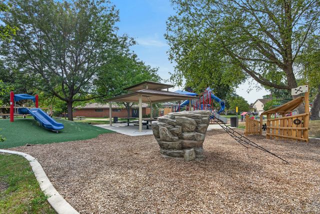 7106 Beckwith Road, Morton Grove, IL 60053